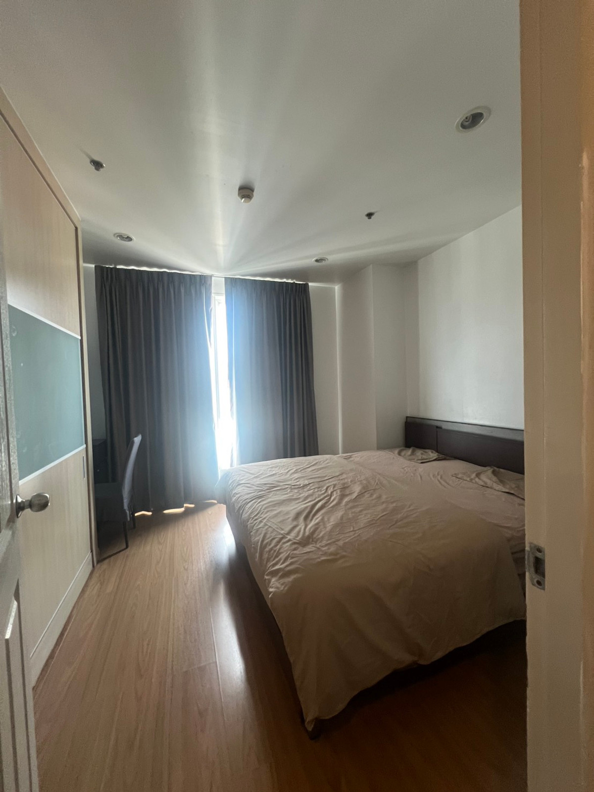 For SaleCondoRatchathewi,Phayathai : Complete Ratchaprarob 55 sq.m. Please add LINE ID @806qphgn o8415o5483