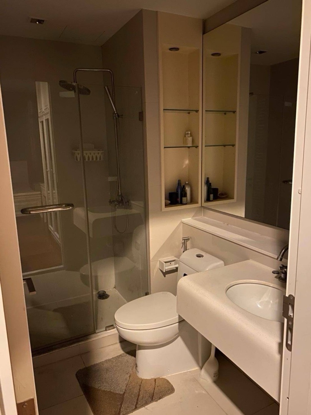 ให้เช่าคอนโดสาทร นราธิวาส : ให้เช่า Ivy Sathorn 10 ☎️ 0912322009