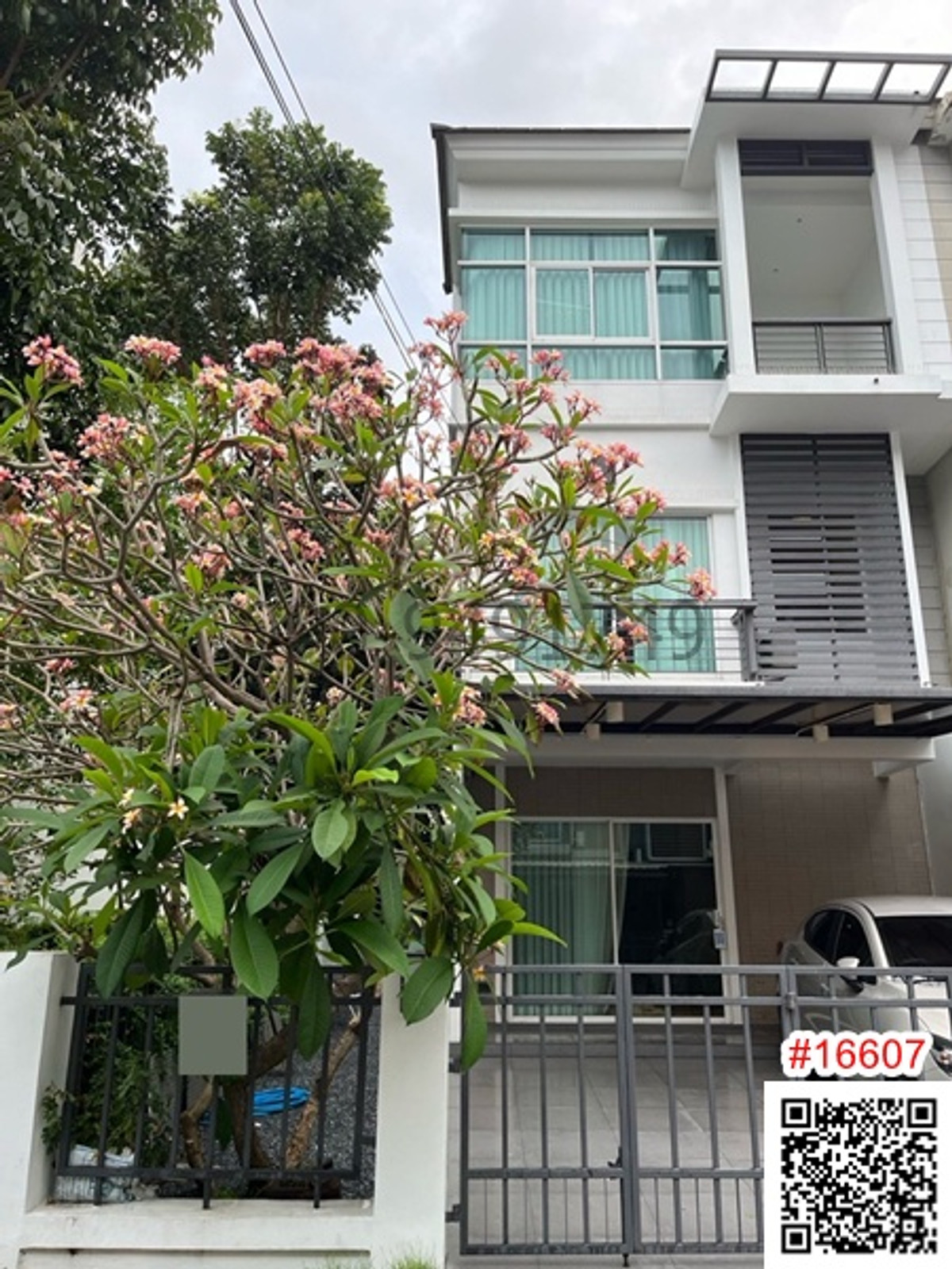 For RentTownhomeLadkrabang, Suwannaphum Airport : Rent 3-story townhome, The Metro Rama 9, near Stamford International University.