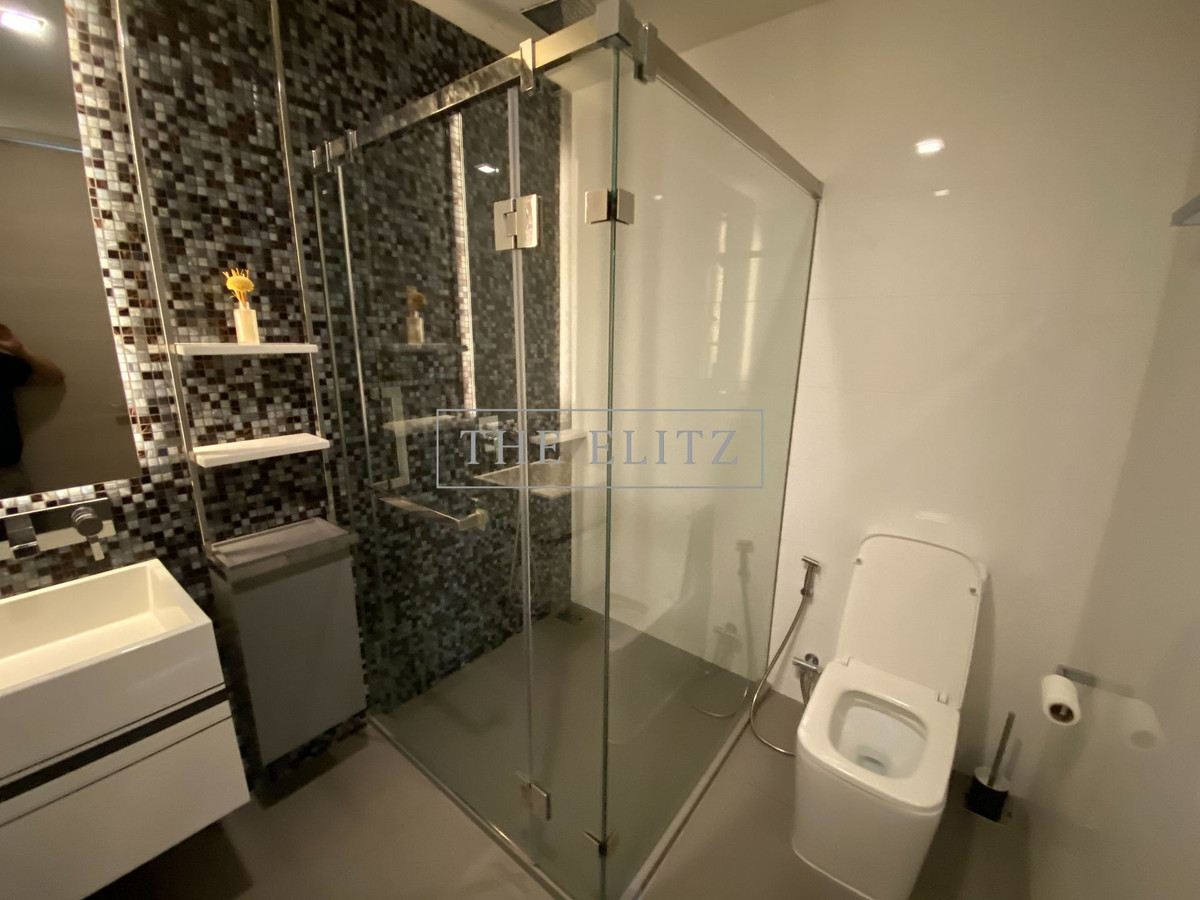 ให้เช่าคอนโดสาทร นราธิวาส : ✨ Steps away from Bangkok Christian College The Room Sathorn-TanonPun | Premium Facilities, Top Security, Prime Location 💕