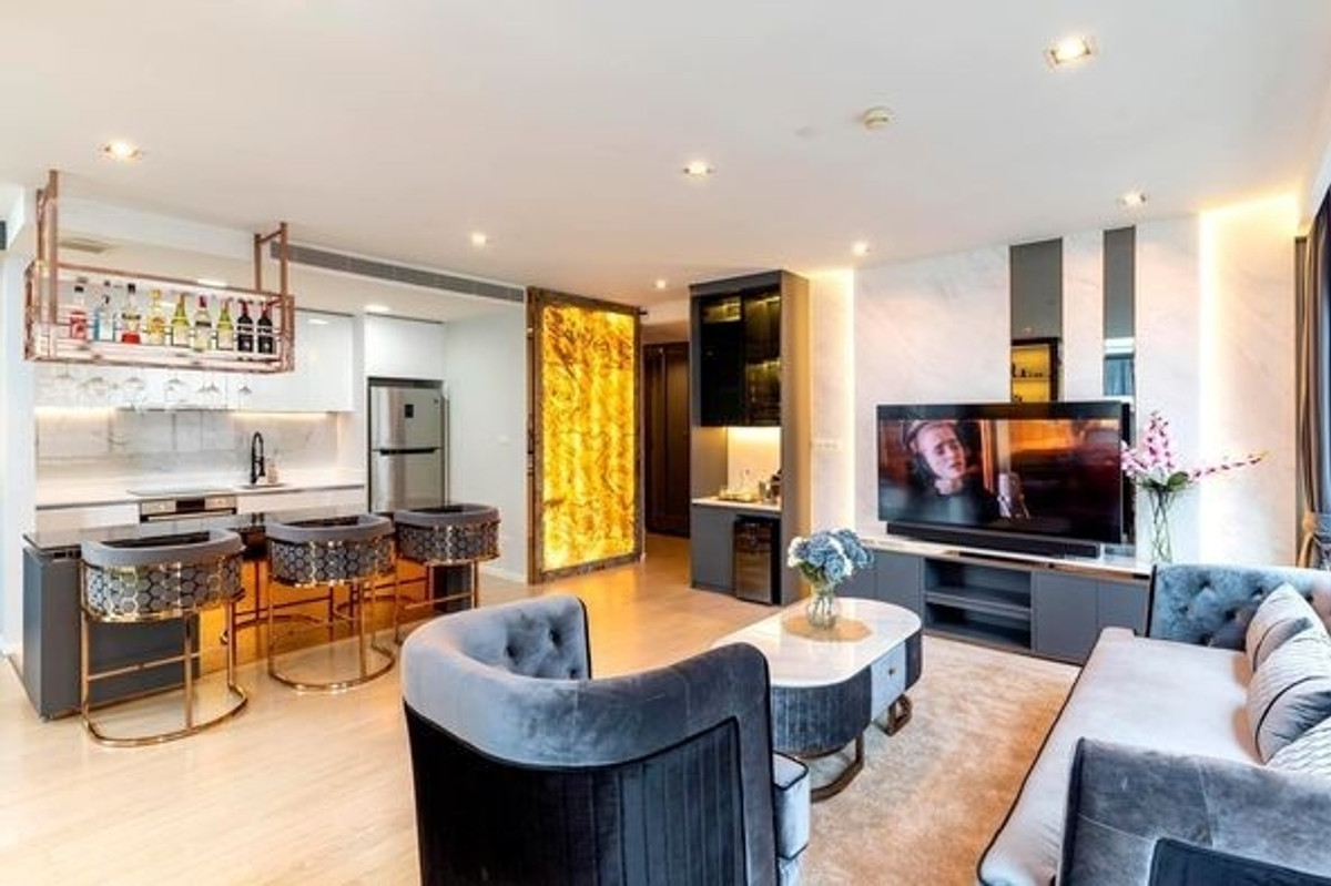 ให้เช่าคอนโดสุขุมวิท อโศก ทองหล่อ : 🔥 GT15722 | The Room Sukhumvit 21 ทำเลทอง อโศก