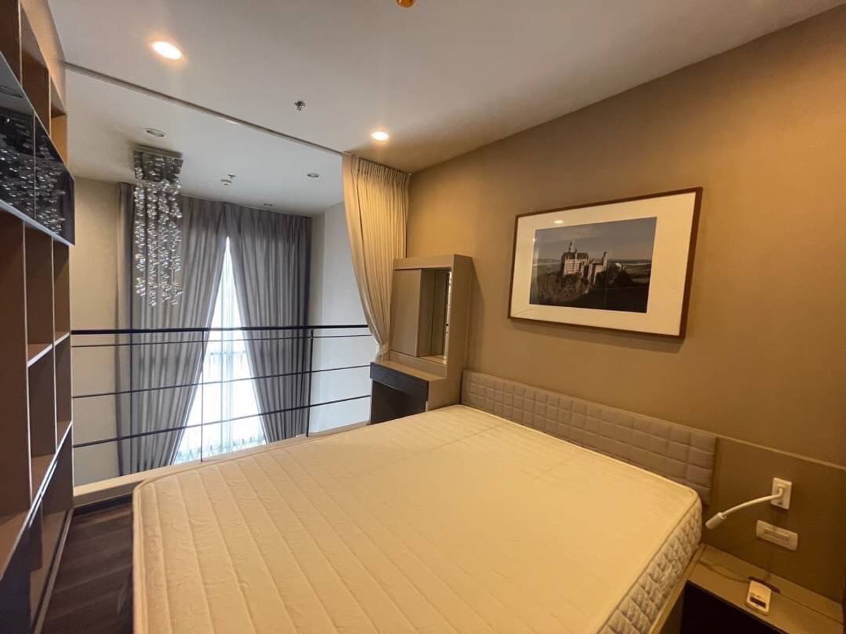 For RentCondoSapankwai,Jatujak : For rent: Onyx Phaholyothin 1 bed Duplex, high floor, price 18,500/month. If interested, contact 098-9655699 I LINE: 0817333255 Pick available room 25/3/69