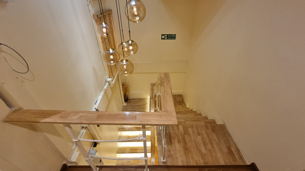 For RentRetail SpaceSukhumvit, Asoke, Thonglor : For rent, Spa Thonglor, a 3-story townhouse, size 400 sq m.