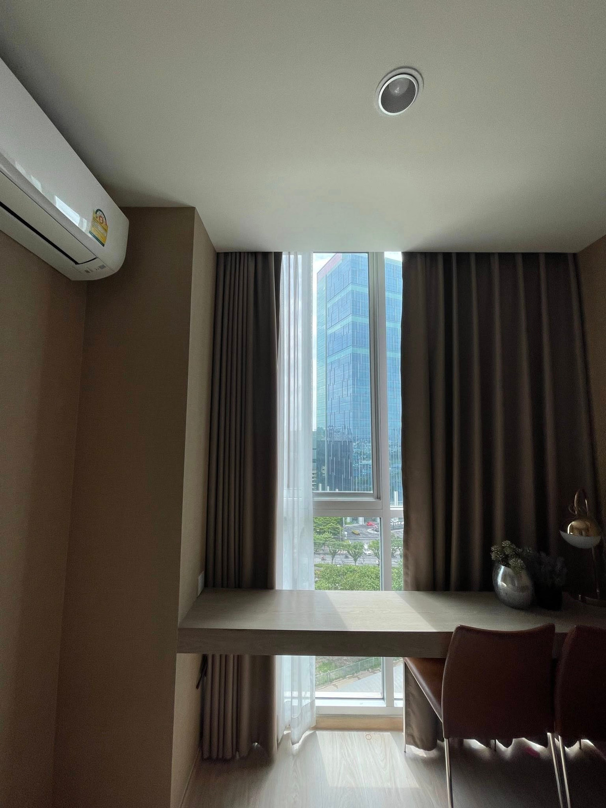 For SaleCondoRatchadapisek, Huaikwang, Suttisan : Noble Revolve Ratchada 2 / 2 Bedrooms (FOR SALE), Noble Revolve Ratchada 2 / 2 Bedrooms (For Sale) TARN243