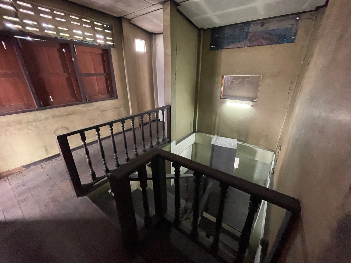 For SaleLandBang kae, Phetkasem : Empty land for sale, Soi Yaem Chaeng, behind Bang Chak gas station.