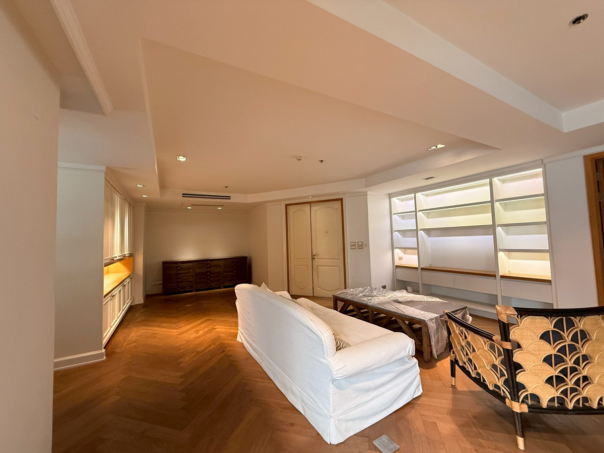 ขายคอนโดสุขุมวิท อโศก ทองหล่อ : คอนโดหรูห้องใหญ่ 2 ห้องนอน ที่ La Vie En Rose Sukhumvit 36, Contact 062-496-6454