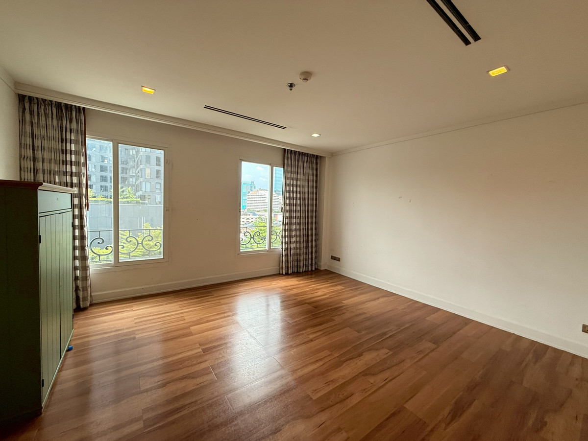 ขายคอนโดสุขุมวิท อโศก ทองหล่อ : คอนโดหรูห้องใหญ่ 2 ห้องนอน ที่ La Vie En Rose Sukhumvit 36, Contact 062-496-6454