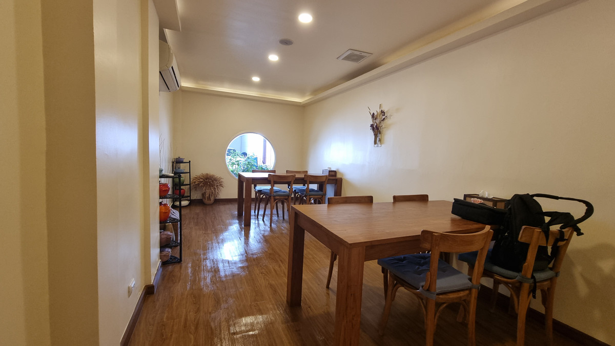 For RentRetail SpaceSukhumvit, Asoke, Thonglor : For rent, Spa Thonglor, a 3-story townhouse, size 400 sq m.