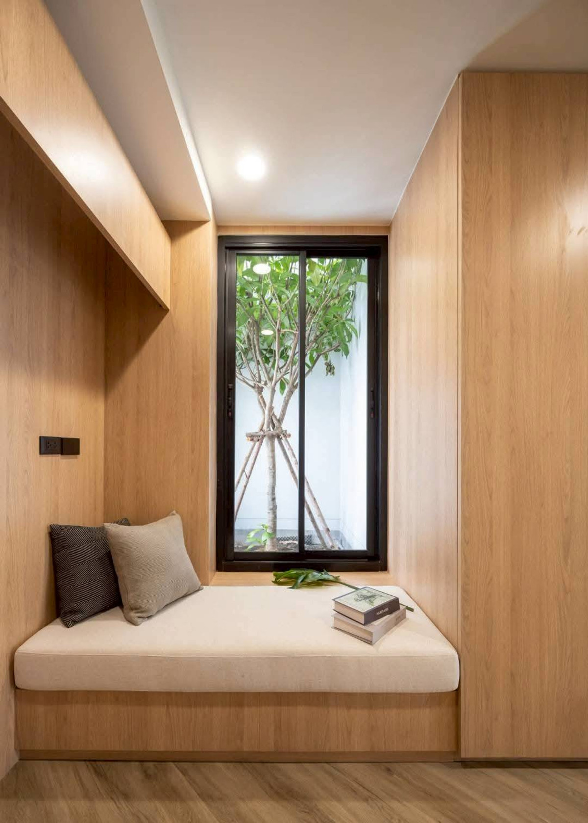 For SaleHome OfficeSapankwai,Jatujak : 5-Storey Home Office with Passenger Lift (Modern Luxury) Please call: 082-894-4624