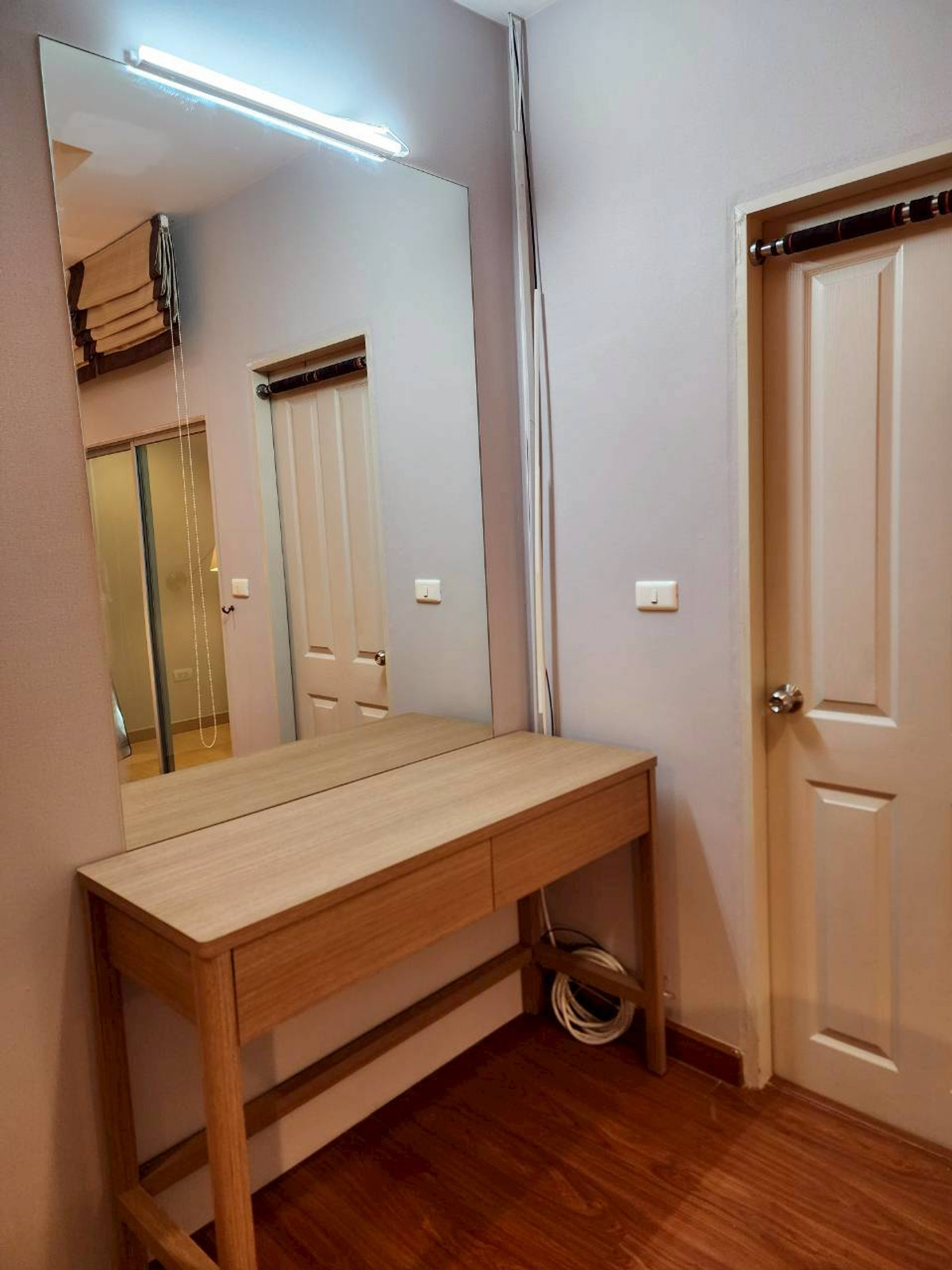 For SaleTownhomeThaphra, Talat Phlu, Wutthakat : 3-story townhome in the heart of Sathorn-Taksin area, near BTS Wutthakat.