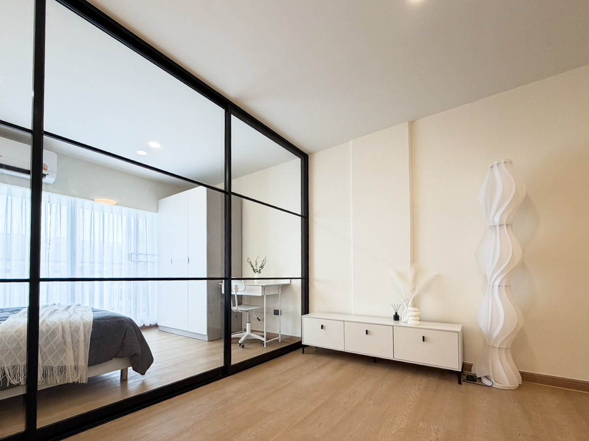 ขายคอนโดลาดพร้าว101 แฮปปี้แลนด์ : (เจ้าของขาย) คอนโดลาดพร้าววิวสระว่ายน้ำ เฟอร์ครบ 32 ตร.ม. ผ่อน 5,000 ใกล้MRT 