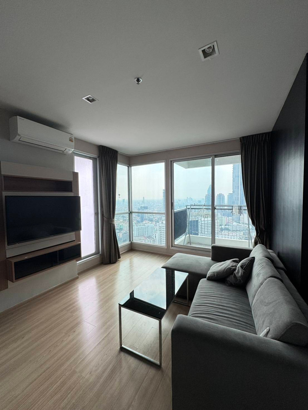 ให้เช่าคอนโดสาทร นราธิวาส : for rent Rhythm sathorn // 2b2b // 65 sq.m