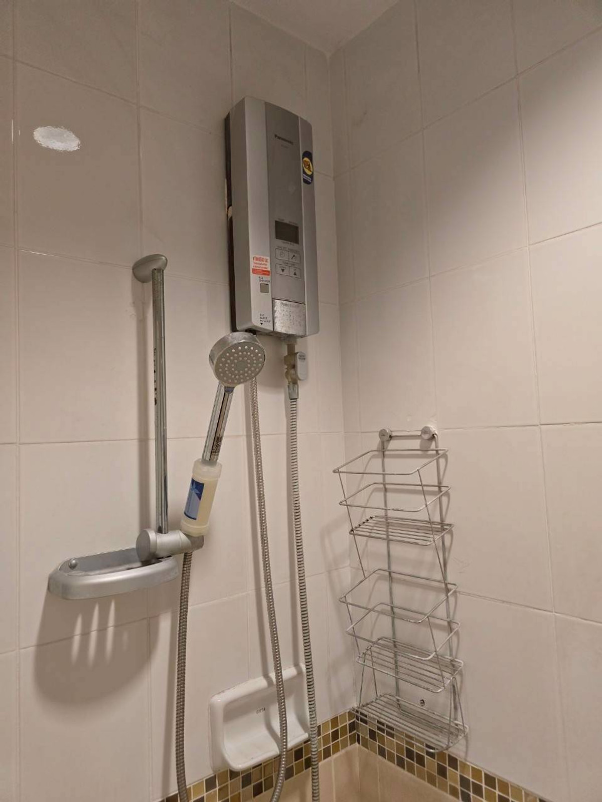 For SaleTownhomeThaphra, Talat Phlu, Wutthakat : 3-story townhome in the heart of Sathorn-Taksin area, near BTS Wutthakat.