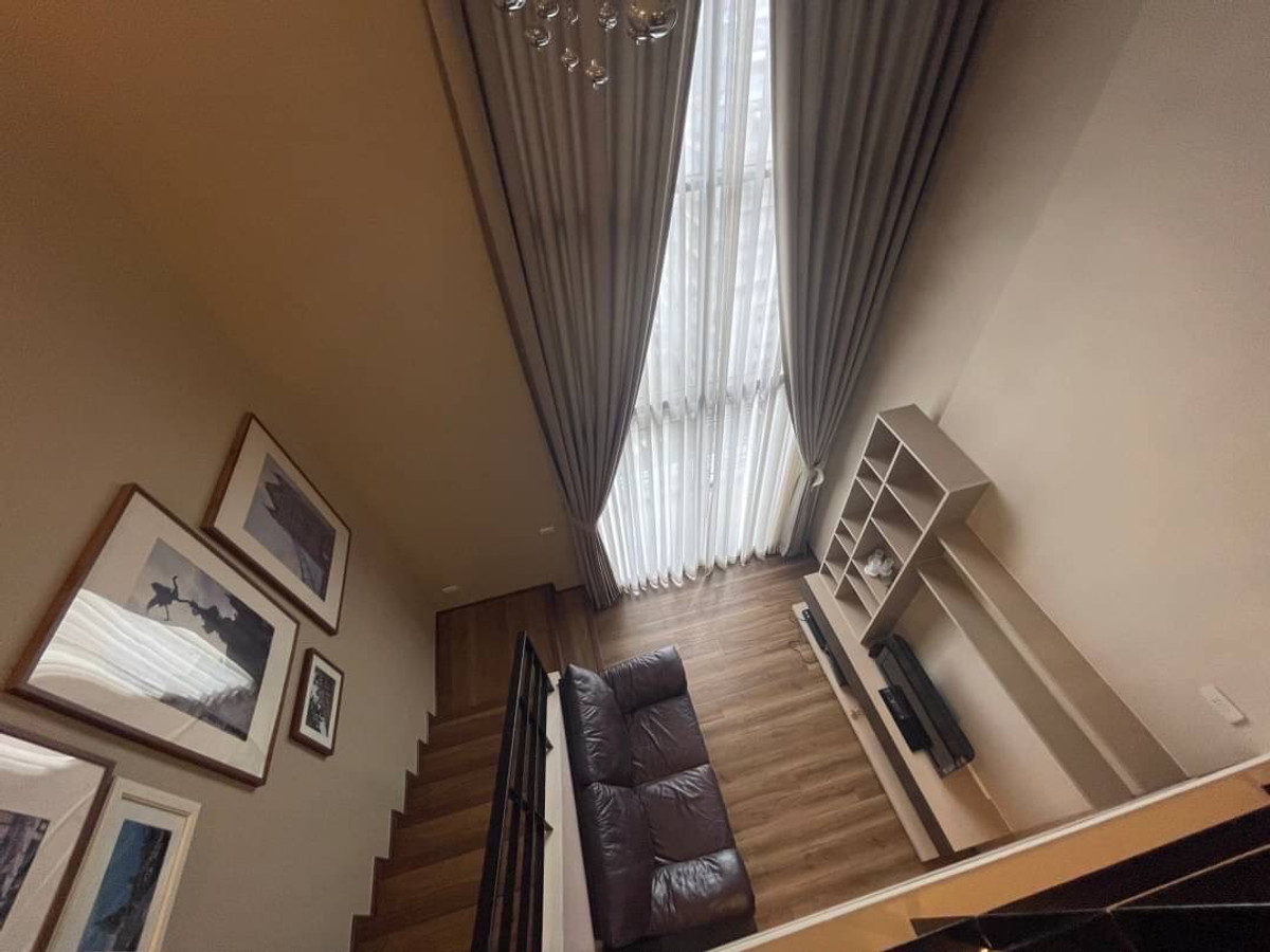 For RentCondoSapankwai,Jatujak : For rent: Onyx Phaholyothin 1 bed Duplex, high floor, price 18,500/month. If interested, contact 098-9655699 I LINE: 0817333255 Pick available room 25/3/69