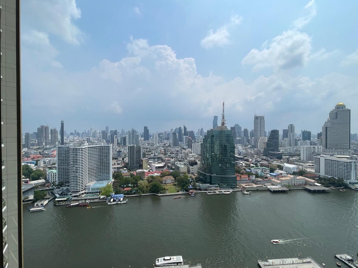 For SaleCondoWongwianyai, Charoennakor : Riverside condo for sale at Magnolia Waterfront Residences, beautifully decorated, fully furnished. There is a balcony with a river view. Near Icon Siam, BTS Charoen Nakhon, ready for sale