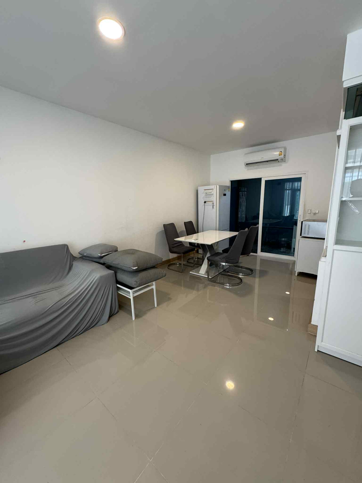 ให้เช่าทาวน์โฮมวิภาวดี ดอนเมือง หลักสี่ : ให้เช่าด่วน! (RH2562) Gusto Donmueang-Songprapha หมู่บ้านกัสโต้ ดอนเมือง - สรงประภา ห้องใหม่ แต่งสวย แต่งครบ ราคาดี 20,000 แอดไลน์ @metroestate