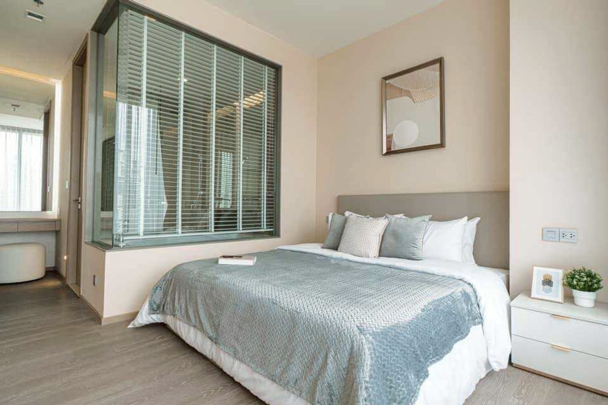 ให้เช่าคอนโดสุขุมวิท อโศก ทองหล่อ : 🏞️ GT16157 |  คอนโดหรูที่ The Esse Asoke เดินทางสะดวก มีรถรับส่ง ห้องแต่งสวยมาก เฟอร์นิเจอร์ครบ พร้อมเข้าอยู่!!