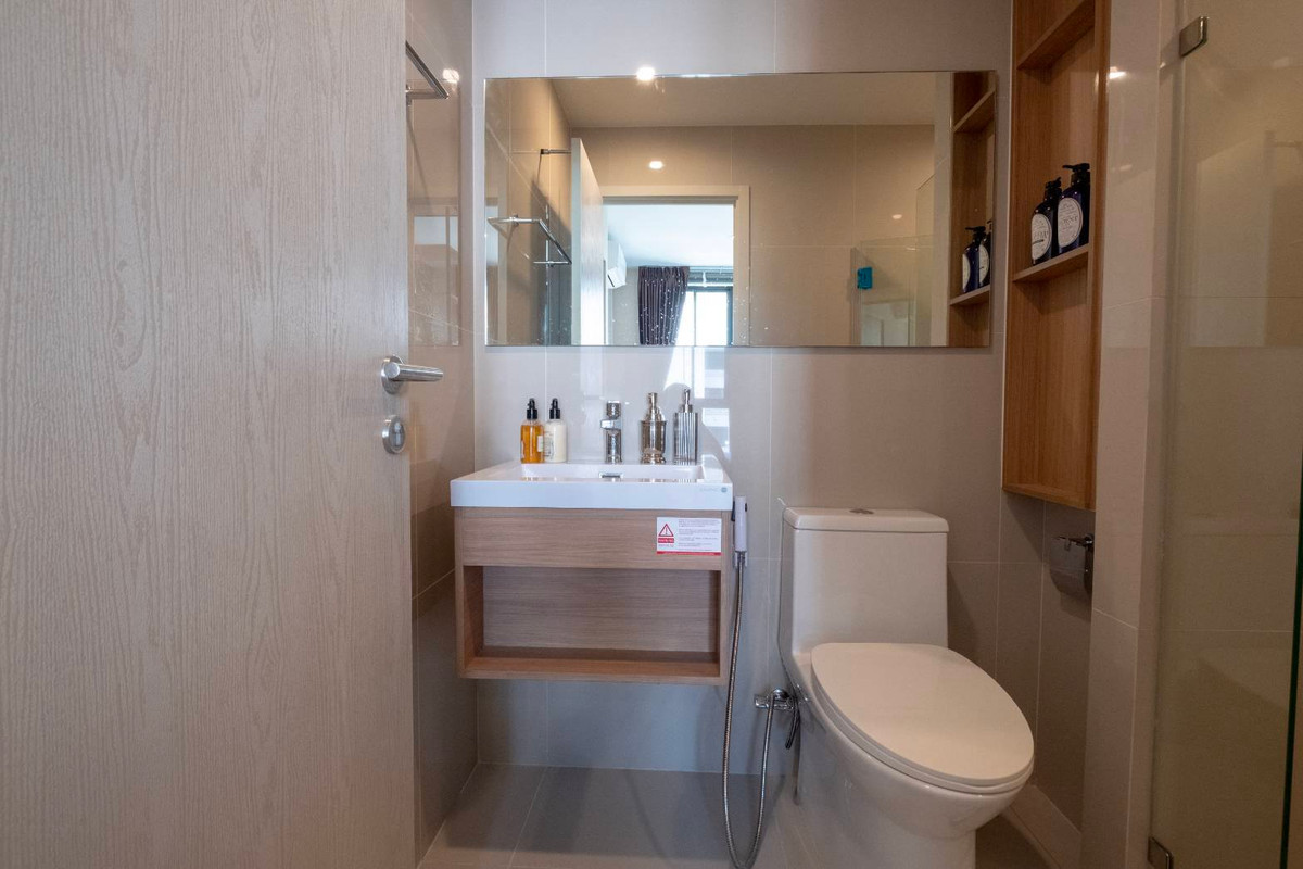 For RentCondoBangna, Bearing, Lasalle : RC023526 Condo corner room fully furnished for rent at NUE Noble Center Bangna, next to Central Bangna