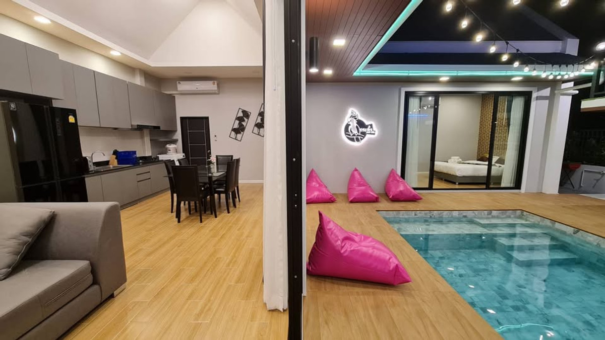 ให้เช่าพัทยา บางแสน ชลบุรี สัตหีบ : พูลวิลล่า พื้นที่ 105 ตร.ว. ซอยวัดญาณ / 3 ห้องนอน (เช่า), Pool villa, area 105 sq wa., Soi Wat Yan / 3 Bedrooms (FOR RENT) BEWN063