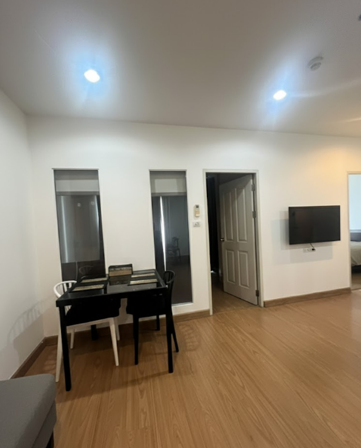 For SaleCondoRatchathewi,Phayathai : Complete Ratchaprarob 55 sq.m. Please add LINE ID @806qphgn o8415o5483