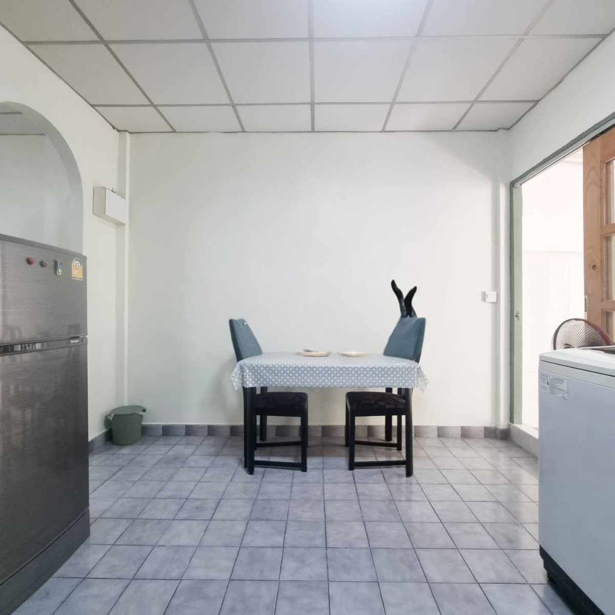 ขายทาวน์โฮมรามคำแหง หัวหมาก : ทาวน์เฮ้าส์สภาพดี ติดรถไฟฟ้าศรีกรีฑาระยะเดิน 500 เมตร  ใกล้โรงพยาบาลสมิติเวช ศรีนครินทร์ 🚶