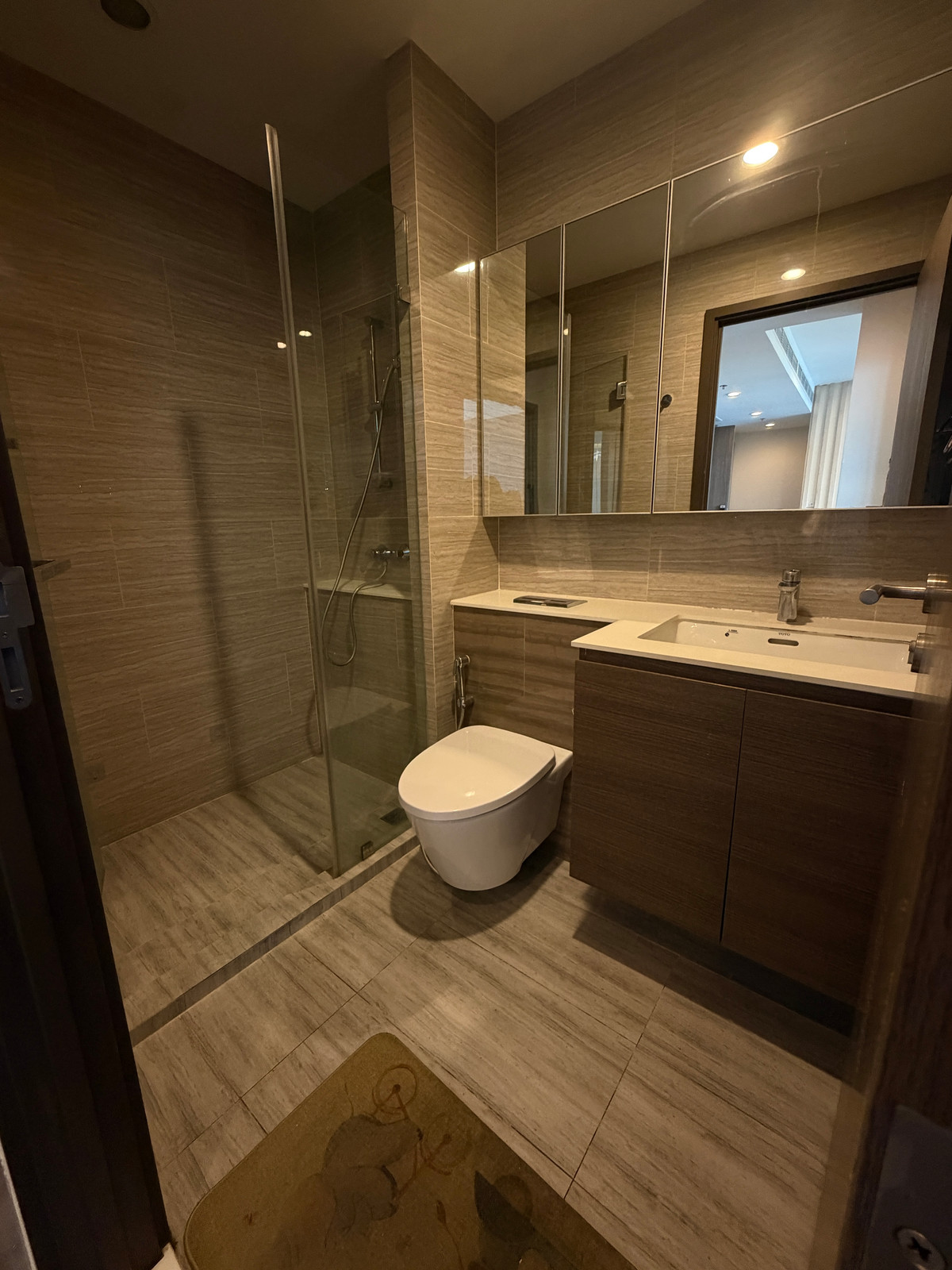 For SaleCondoOnnut, Udomsuk : Whizdom Essence / 2 Bedrooms (FOR SALE), Whizdom Essence / 2 Bedrooms (For Sale) BB034