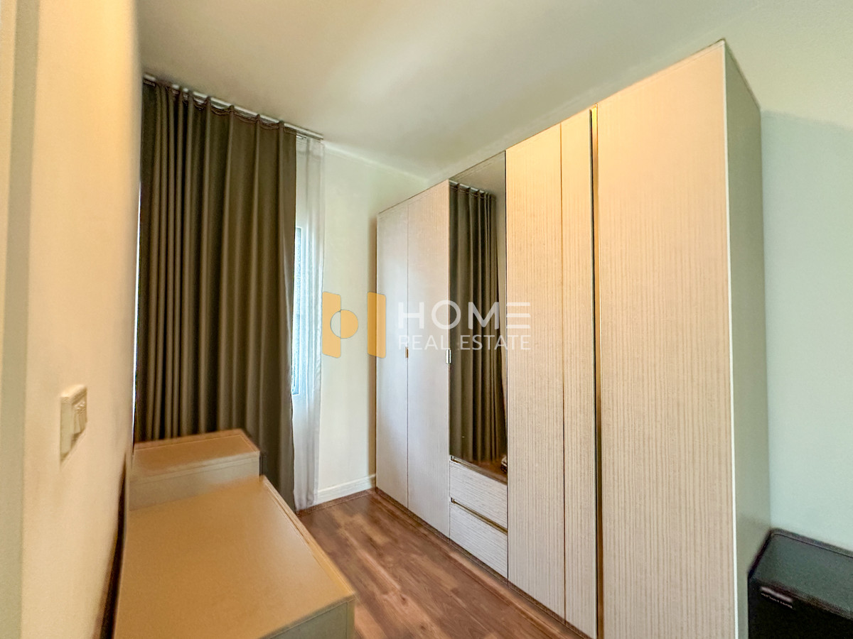 ขายบ้านบางนา แบริ่ง ลาซาล : บ้านสวนอังกฤษ ร่มรื่นตั้งแต่ก้าวแรก 🌿 มัณฑนา ศรีนครินทร์ - บางนา / 4 ห้องนอน (ขาย), Mantana Srinakarin - Bangna / 4 Bedrooms (FOR SALE) YOK058