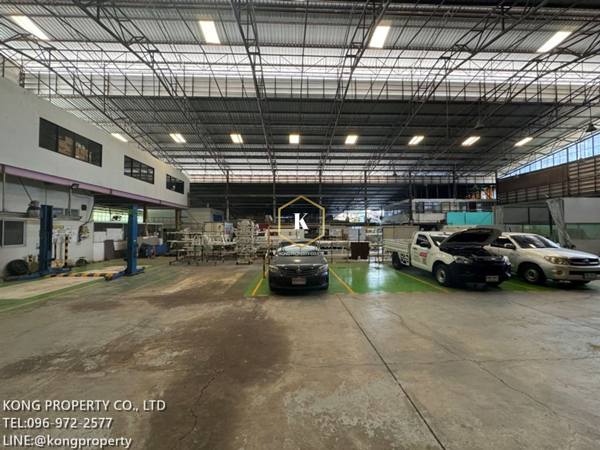For RentShowroomBang kae, Phetkasem : Showroom for rent with warehouse, Phetkasem, Phasi Charoen, Bangkok, next to the BTS.