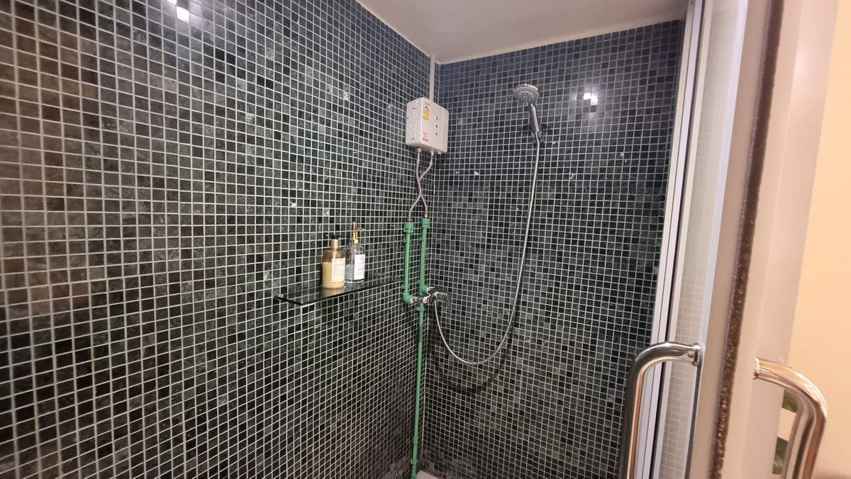 For RentRetail SpaceSukhumvit, Asoke, Thonglor : For rent, Spa Thonglor, a 3-story townhouse, size 400 sq m.