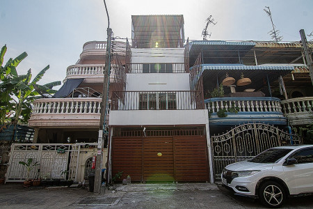 For RentTownhomeEakachai, Bang Bon : Townhouse for rent, Bang Bon Ville, 280 sq m., 22 sq wa., brand new house, near Kanchanaphisek Road