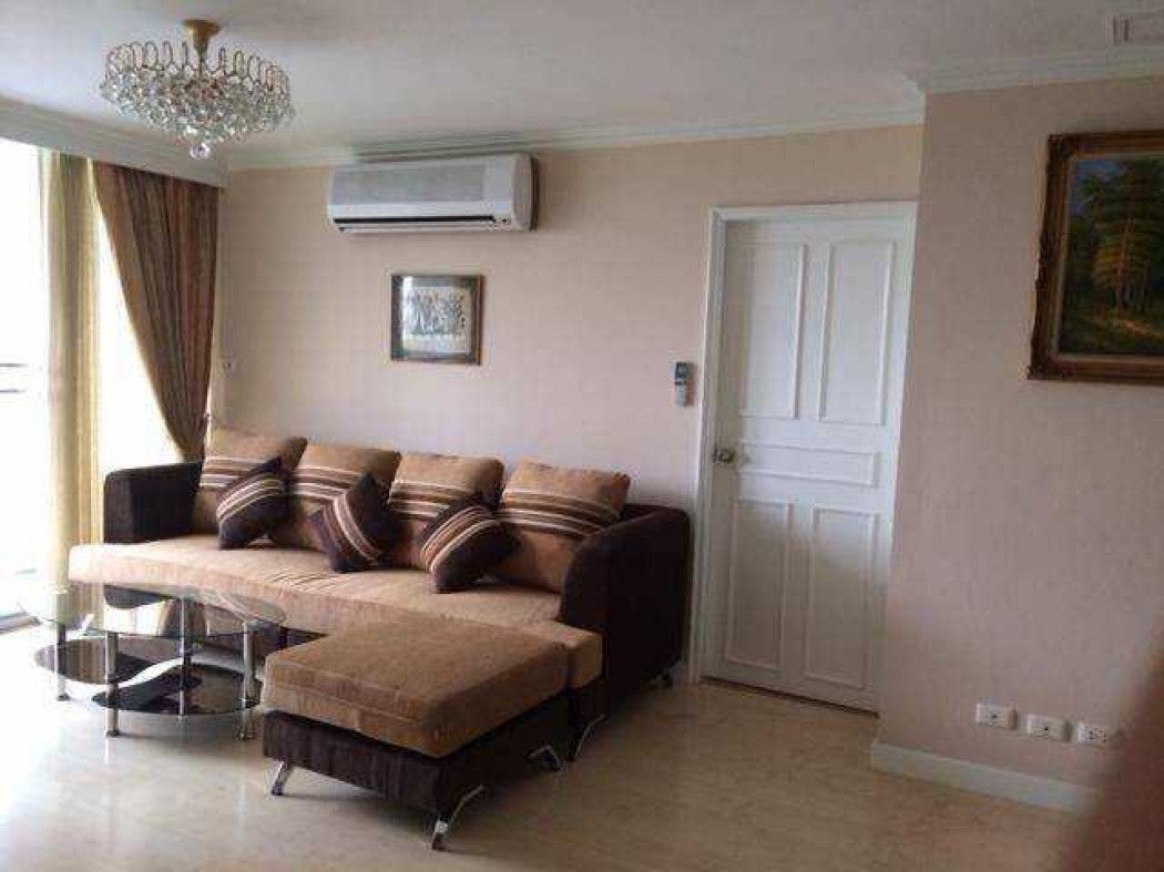 For RentCondoSukhumvit, Asoke, Thonglor : Condo for rent, D.S. Tower 2, Sukhumvit 39, 125 sq m, near BTS Phrom Phong.