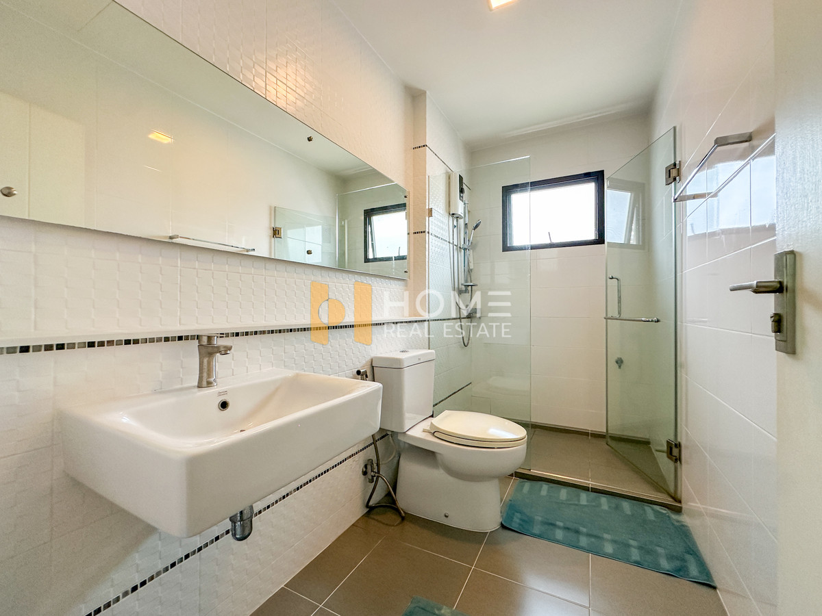 ขายบ้านบางนา แบริ่ง ลาซาล : บ้านสวนอังกฤษ ร่มรื่นตั้งแต่ก้าวแรก 🌿 มัณฑนา ศรีนครินทร์ - บางนา / 4 ห้องนอน (ขาย), Mantana Srinakarin - Bangna / 4 Bedrooms (FOR SALE) YOK058