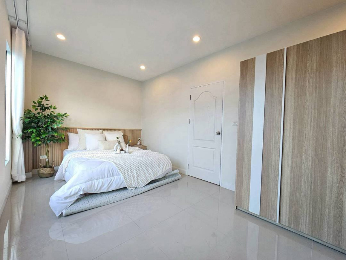 For SaleTownhomeEakachai, Bang Bon : For Sale Townhouse/Townhome  , The Betto , MRT-Phasi Charoen , Khwaeng Khlong Bang Phran , Bang Bon , Bangkok , CX-138811