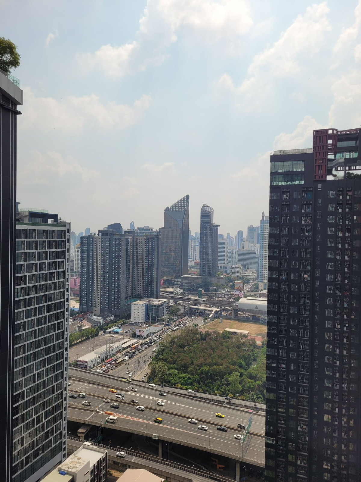 For SaleCondoRama9, Petchburi, RCA : Life Asoke - Rama 9 / 1 Bedroom (FOR SALE), Life Asoke Rama 9 / 1 Bedroom (For Sale) TARN241