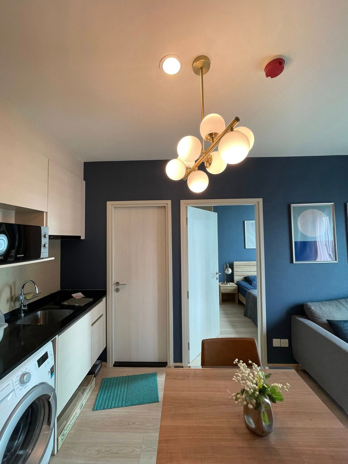 For SaleCondoRatchadapisek, Huaikwang, Suttisan : Noble Revolve Ratchada 2 / 2 Bedrooms (FOR SALE), Noble Revolve Ratchada 2 / 2 Bedrooms (For Sale) TARN243