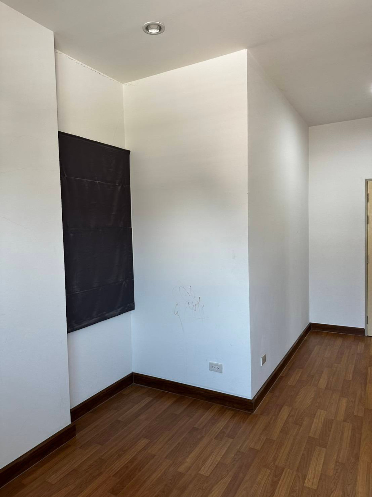 ขายบ้านพัทยา บางแสน ชลบุรี สัตหีบ : สงบแต่ไม่ไกลเมือง! ใกล้ถนนใหญ่ เดินทางไว 🌿 อนัญญา พรีเมี่ยม พลัส / 3 ห้องนอน (ขาย), Ananya Premium Plus / 3 Bedrooms (FOR SALE) BEWN062