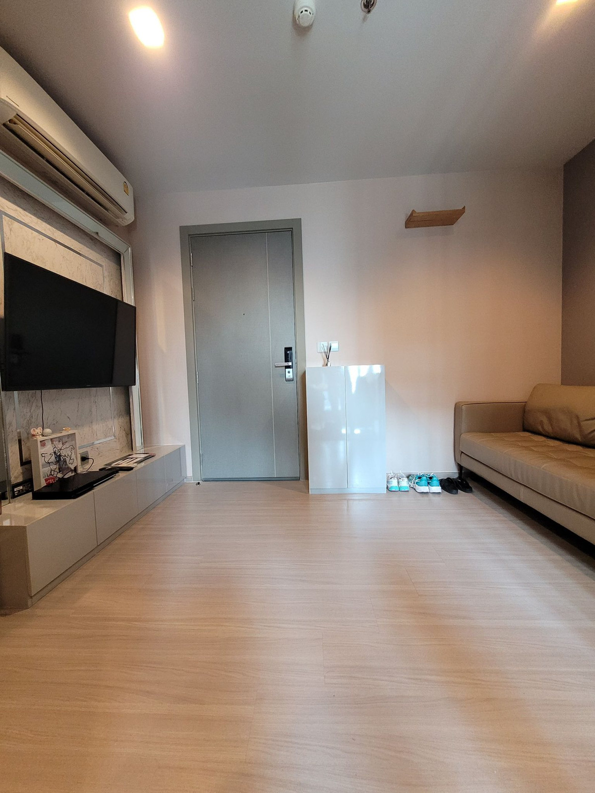 For SaleCondoRama9, Petchburi, RCA : Life Asoke - Rama 9 / 1 Bedroom (FOR SALE), Life Asoke Rama 9 / 1 Bedroom (For Sale) TARN241
