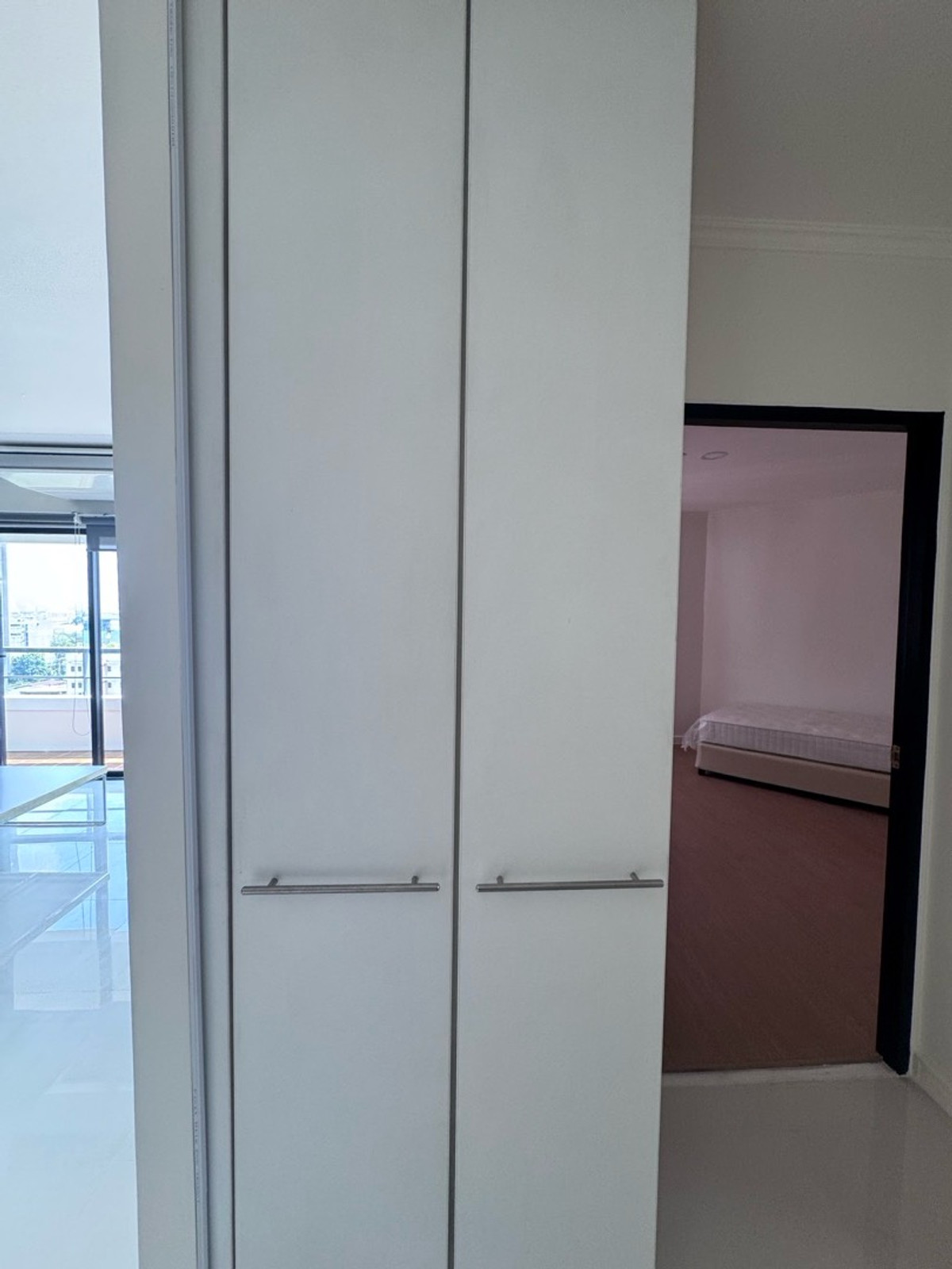 For RentCondoSathorn, Narathiwat : 🔥🚨Urgent! Sathorn gardens 2bed 2bath 94 Sq.m Only 40,000 per month