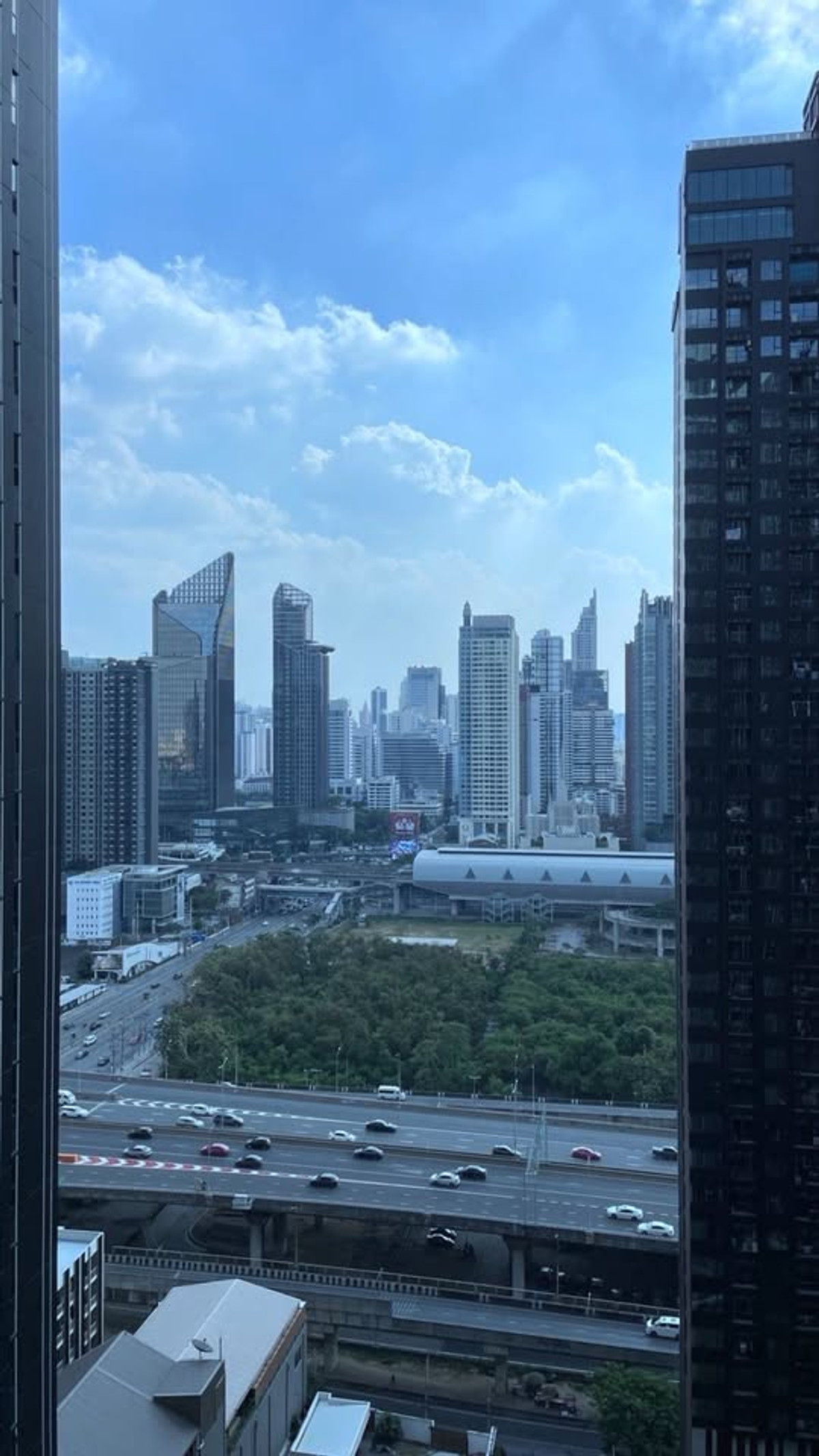 For SaleCondoRama9, Petchburi, RCA : Life Asoke - Rama 9 / 1 Studio (SALE WITH TENENT), Life Asoke Rama 9 / 1 Studio Room (Sale with Tenant) TARN248