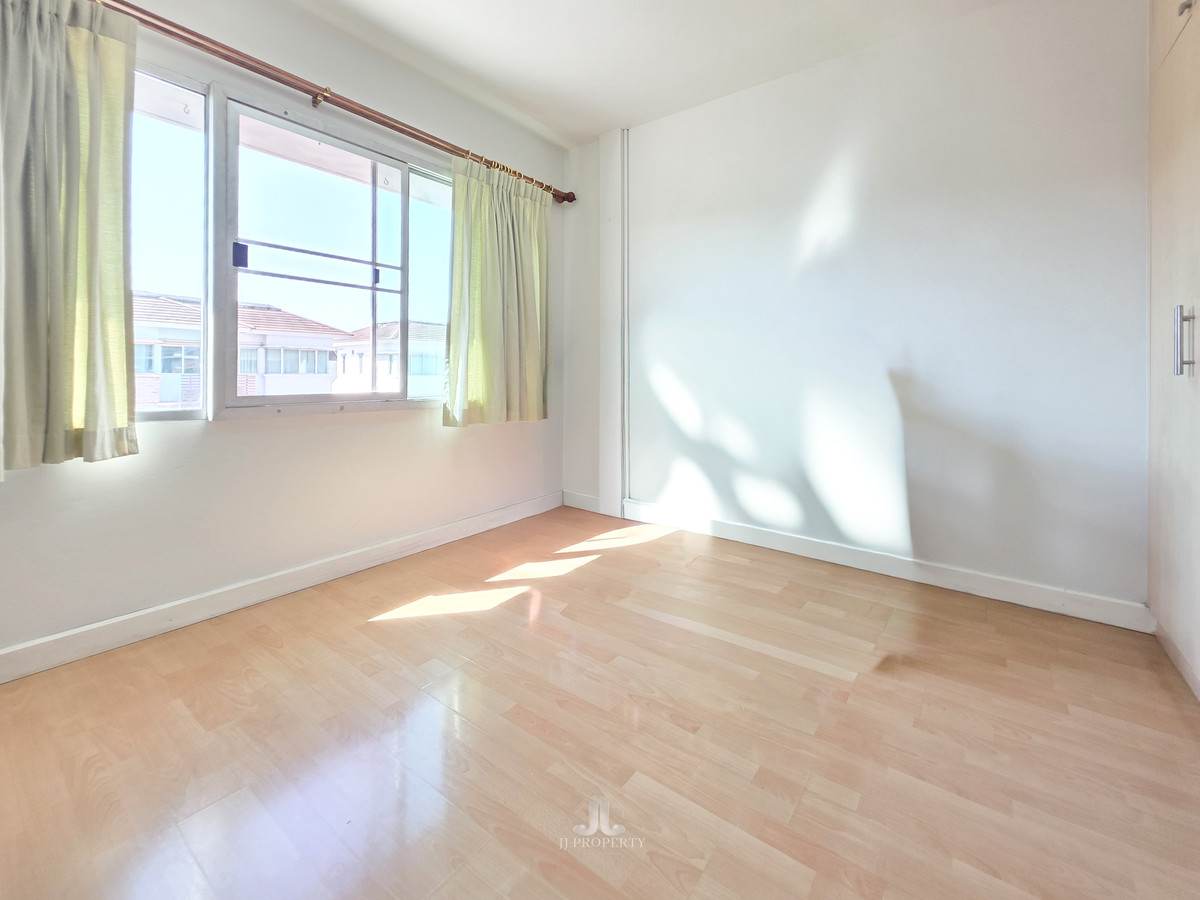 ขายทาวน์โฮมพัฒนาการ ศรีนครินทร์ : ทาวน์โฮมซอยกรุงเทพกรีฑา 7 ใกล้โรงพยาบาล 3 แห่ง เชื่อมต่อทางด่วนภายใน 10 นาที‼️