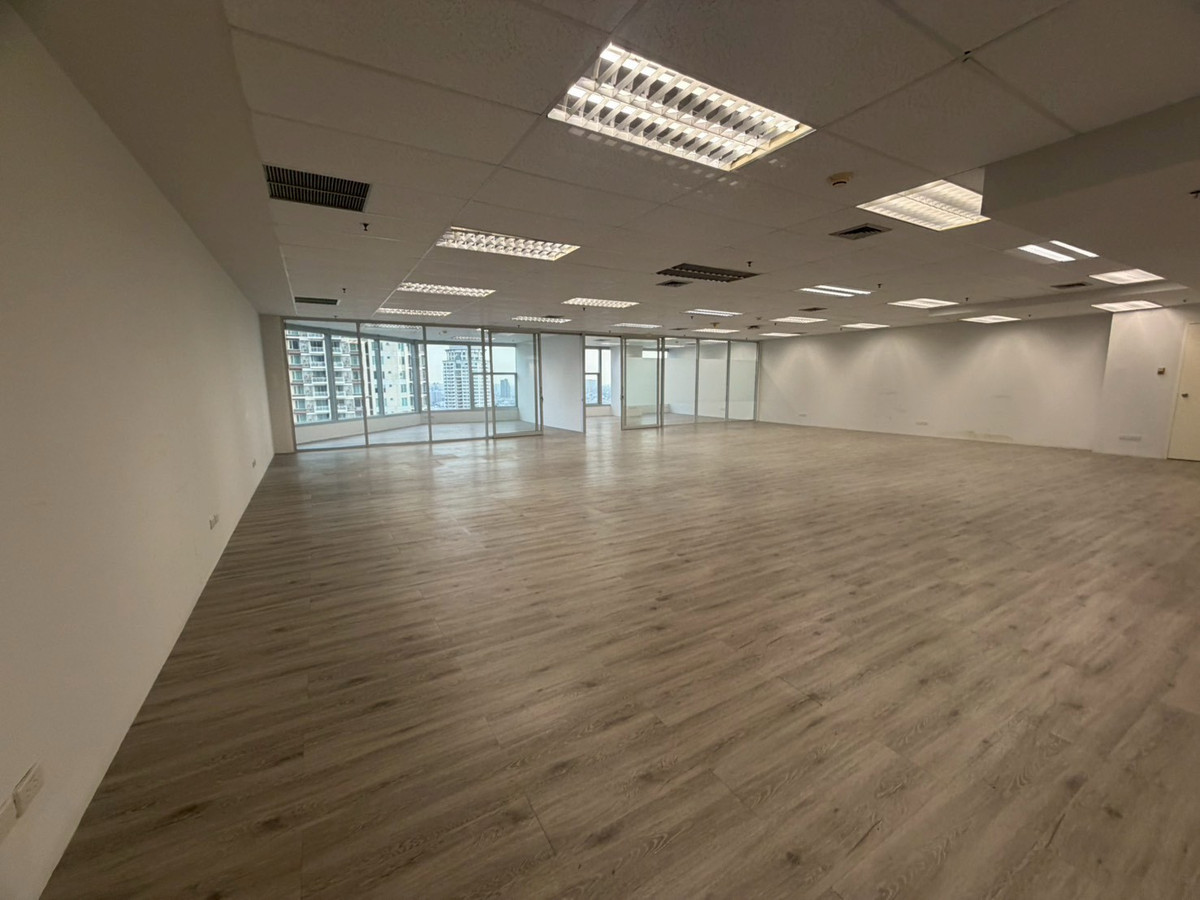 For RentOfficeSathorn, Narathiwat : Office Space for Rent The Empire Tower 214 sqm. High Floor
