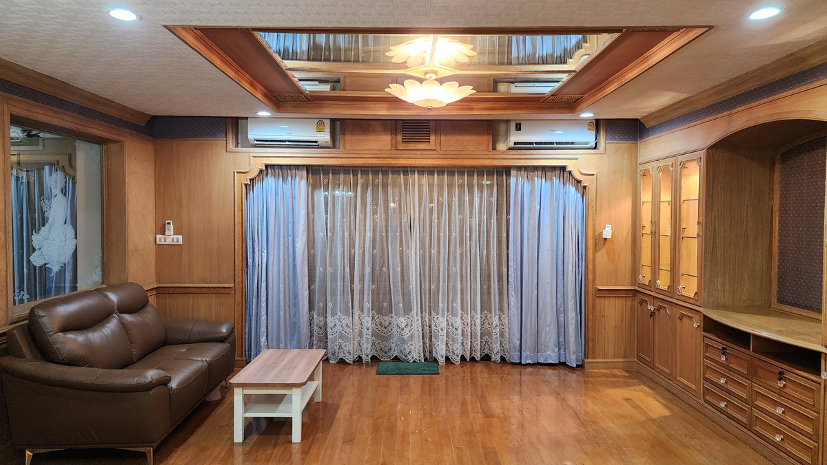 ให้เช่าคอนโดราชเทวี พญาไท : ให้เช่า เซ็นจูเรียน ปาร์ค 1 bed  2 bed 95 ตารางเมตร ราคา 30,000/เดือน สนใจติดต่อ 098-9655699 Pick I Line id : 0817333255