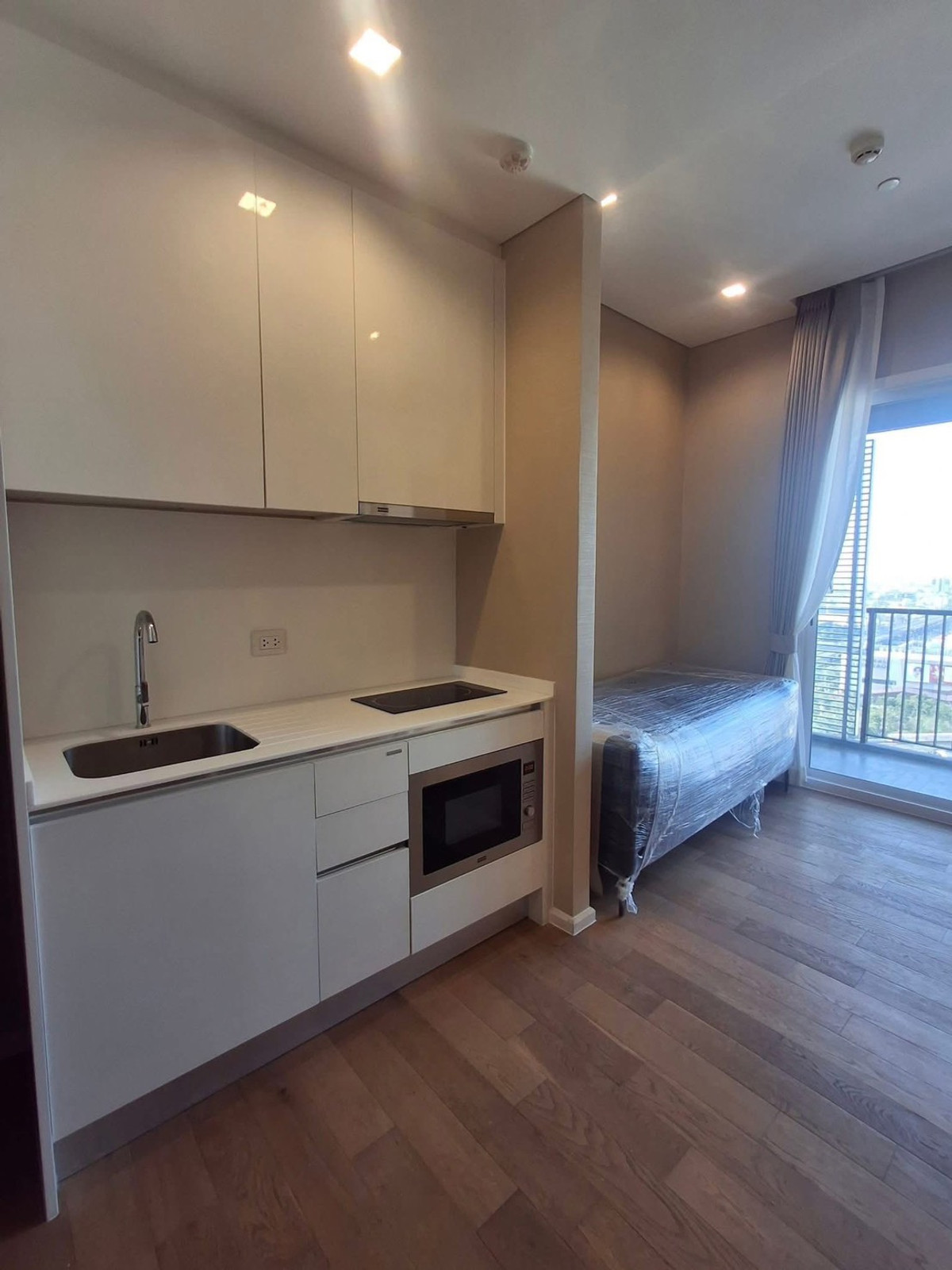 ขายคอนโดลาดพร้าว เซ็นทรัลลาดพร้าว : The Saint Residences / 1 Bedroom (SALE WITH TENANT), เดอะ เซนต์ เรสสิเด้นเซส / 1 ห้องนอน (ขายพร้อมผู้เช่า) PINP215