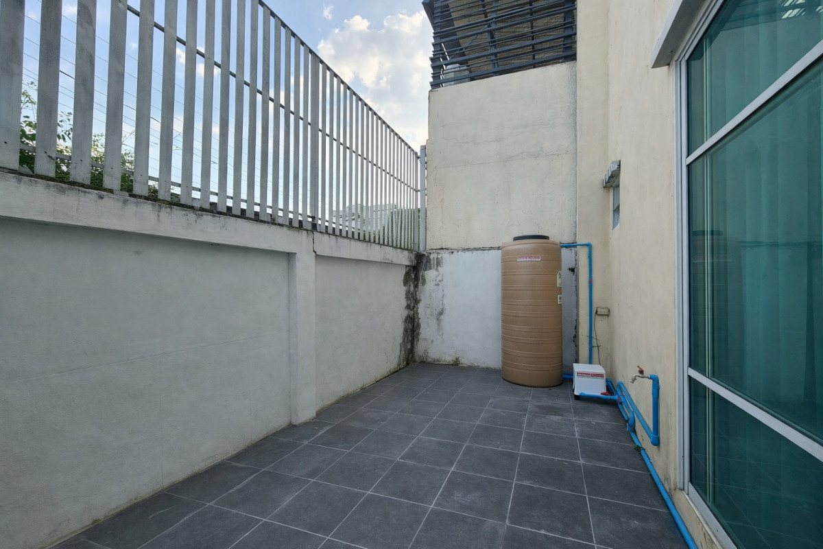 For SaleTownhomeEakachai, Bang Bon : For Sale Townhouse/Townhome  , The Betto , MRT-Phasi Charoen , Khwaeng Khlong Bang Phran , Bang Bon , Bangkok , CX-138811