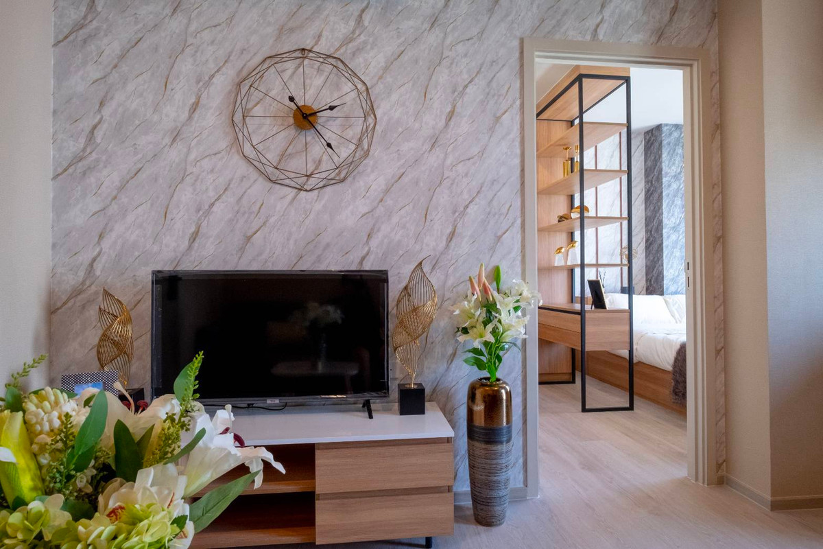 For RentCondoBangna, Bearing, Lasalle : RC023526 Condo corner room fully furnished for rent at NUE Noble Center Bangna, next to Central Bangna