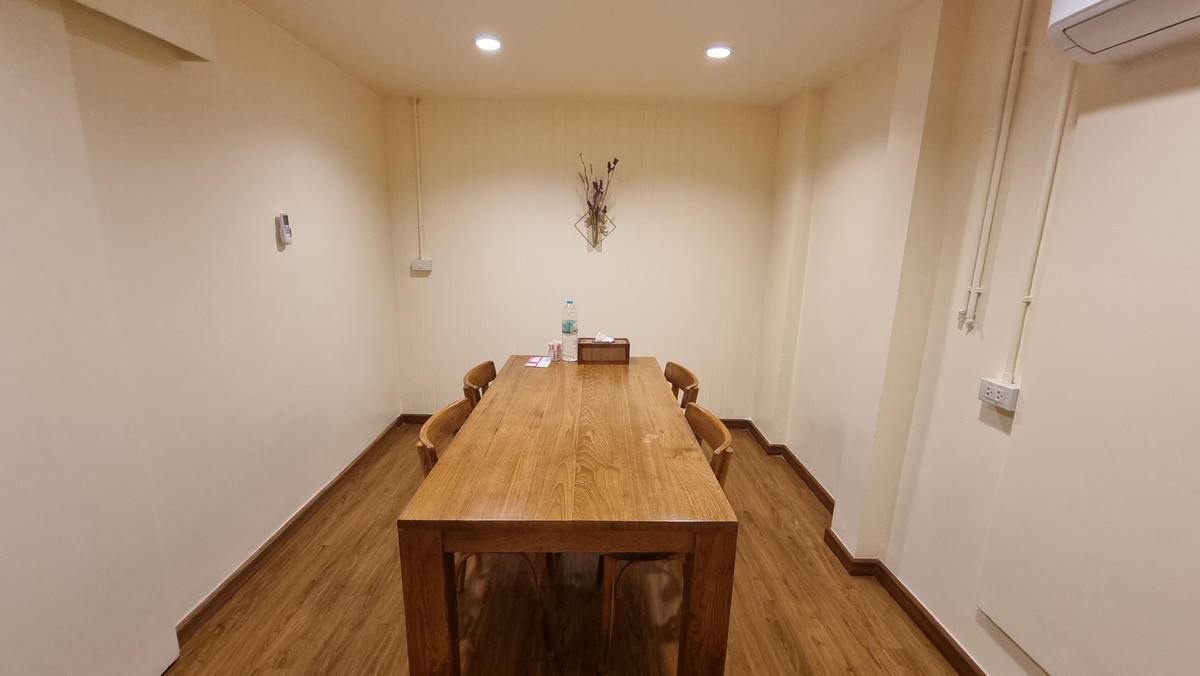 For RentRetail SpaceSukhumvit, Asoke, Thonglor : For rent, Spa Thonglor, a 3-story townhouse, size 400 sq m.