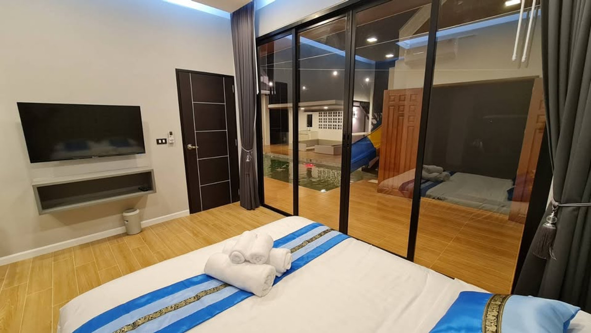 ให้เช่าพัทยา บางแสน ชลบุรี สัตหีบ : พูลวิลล่า พื้นที่ 105 ตร.ว. ซอยวัดญาณ / 3 ห้องนอน (เช่า), Pool villa, area 105 sq wa., Soi Wat Yan / 3 Bedrooms (FOR RENT) BEWN063