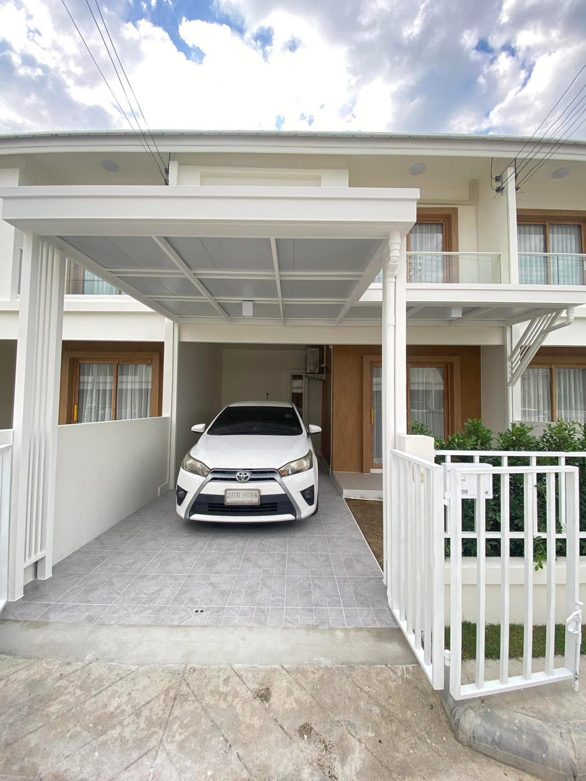 ขายทาวน์โฮมปทุมธานี รังสิต ธรรมศาสตร์ : ประกาศขายบ้านทาวน์โฮม 2 ชั้น 20.0 ตร.ว. หมู่บ้านเดอะคัลเลอร์มิกซ์ (โซนมินิมอล) รังสิต - วงแหวน ถนนรังสิต-นครนายก ถนนเลียบคลองห้าฝั่งตะวันตก ลำลูกกา ปทุมธานี