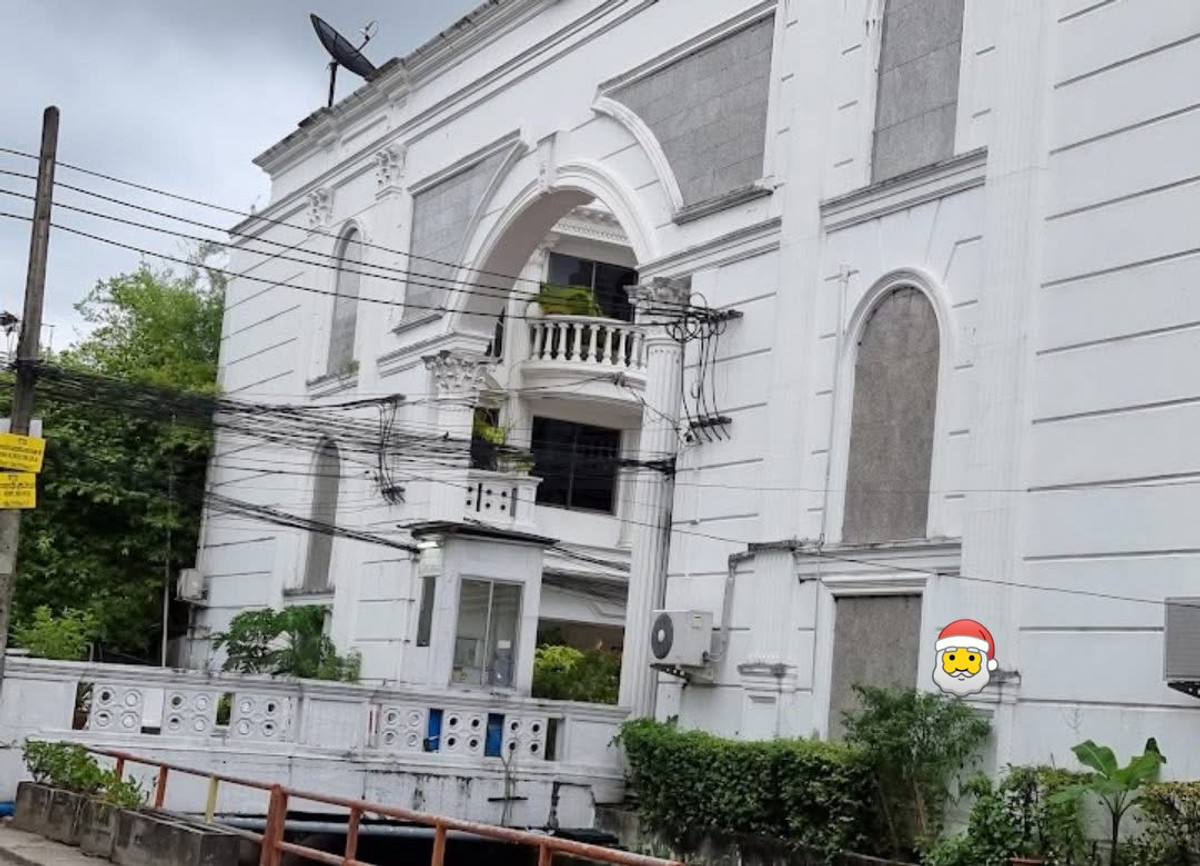 For RentTownhomeSukhumvit, Asoke, Thonglor : 🏡 4-story townhome for rent in the heart of Thonglor, Leo Classic Place Thonglor 49, 3 bedrooms, 4 bathrooms, near the city 🌆 #Accepting foreigners 💰 Rent 58,000 baht / month