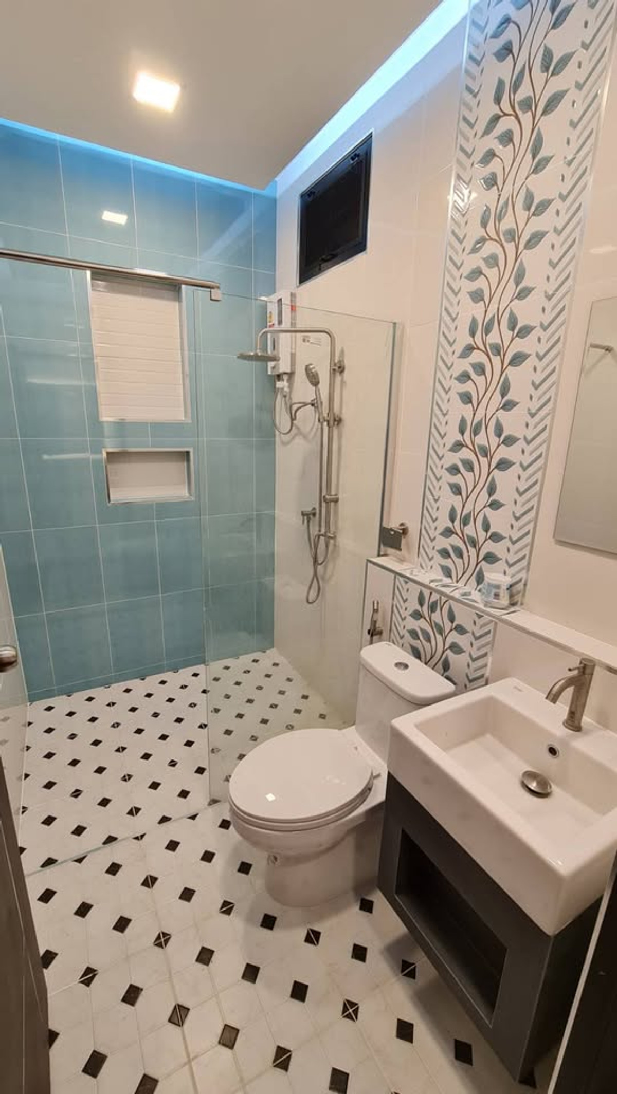 ให้เช่าพัทยา บางแสน ชลบุรี สัตหีบ : พูลวิลล่า พื้นที่ 105 ตร.ว. ซอยวัดญาณ / 3 ห้องนอน (เช่า), Pool villa, area 105 sq wa., Soi Wat Yan / 3 Bedrooms (FOR RENT) BEWN063